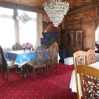 New Lex Crown Houseboat, Srinagar 3